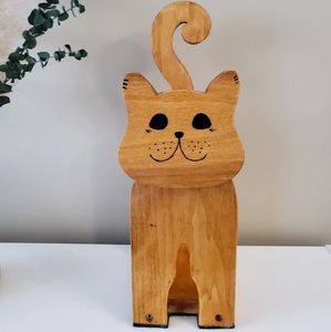 Wooden cat bookend